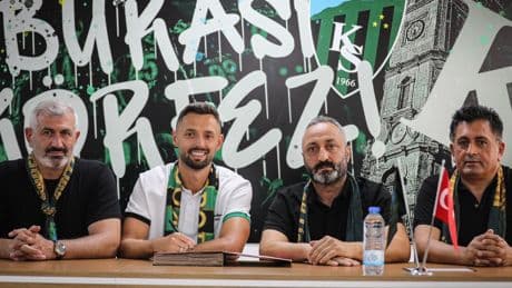 Kocaelispor'a Polonyalı savunmacı