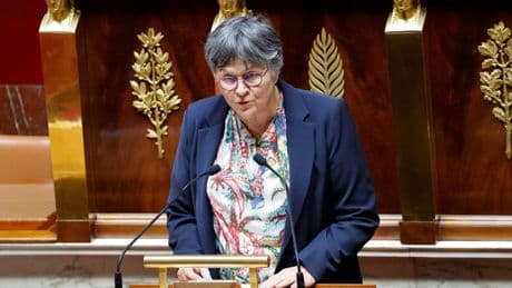 Aide à mourir : médecin et député, une double casquette lourde de sens