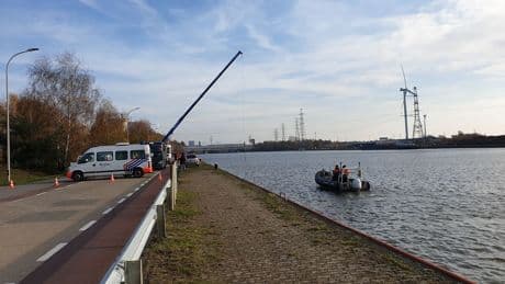 Olie gelekt in kanaal België, 'mogelijk gevaar voor drinkwater Antwerpen'