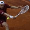 Griekspoor begint matig, maar knokt zich naar tweede ronde Roland Garros