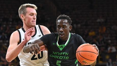Amerikaanse basketbalwereld rouwt: talentvolle Deng Mayar (22) verdronken in meer