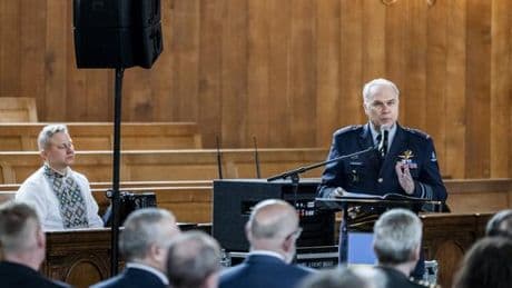 Le chef de l’armée des Pays-Bas surprend en appelant son personnel à se préparer « aussi vite que possible »