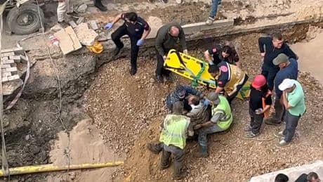 Bursa'da toprak altında kalan işçi, arkadaşları tarafından kurtarıldı: Kadri E. ağır yaralı
