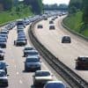 Un homme qui avait grimpé au sommet d’un panneau d’autoroute secouru en Seine-Saint-Denis