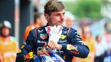 Gelaten Max Verstappen denkt niet dat hij dit seizoen nog een race wint: ’Ik kan wel boos worden, maar daar gaat de auto niet sneller van’