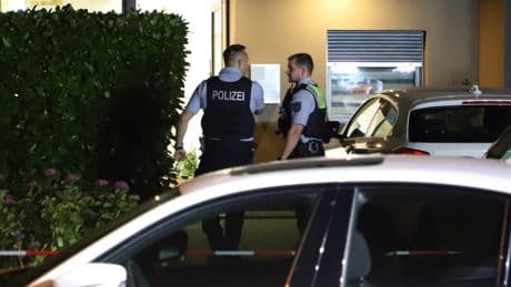 Versuchter Femizid in Mönchengladbach - Mann schießt auf Ehefrau und tötet sich selbst