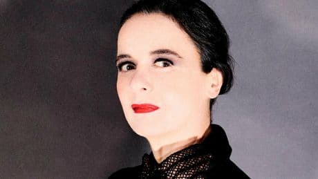 Amélie Nothomb écrit sur sa mère et c'est bouleversant