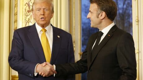 «Vous et moi, on en fera un troisième» : ce que Trump aurait dit à Macron sur l’hypothèse d’un nouveau mandat