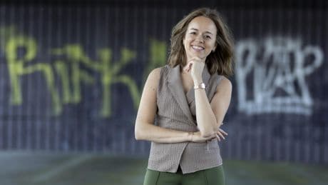 Eline (33) is volledig afgekeurd na een verwaarloosde hersenschudding: ’Kwam dit echt allemaal door die hockeybal?’