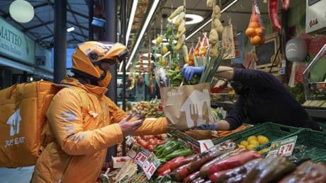 Just Eat acusa a Glovo en el juicio que los enfrenta de erosionar los márgenes de todo el sector