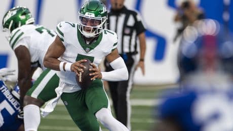 Jets’ obvious identity for shaky offense on display during preseason loss to Giants