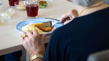 Aktuelle Studie - So schlecht ist das Essen in Kliniken und Pflegeheimen