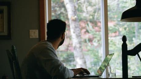 Cybersicherheit: Hälfte der Internetnutzer verwendet Passwörter mehrfach
