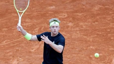 El 'lucky loser' De Jong arrolla a un gris Davidovich