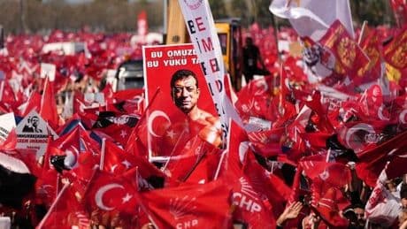 Zehntausende bei erneuten Protesten in Istanbul