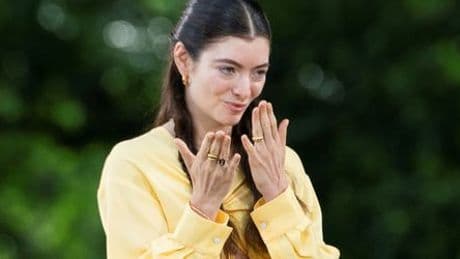 Lorde: »Ich habe meinen Körper sehr klein gemacht«