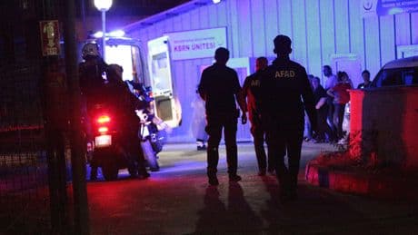 Kontrol noktasında şüpheli madde alarmı! 9 polis tedavi altına alındı