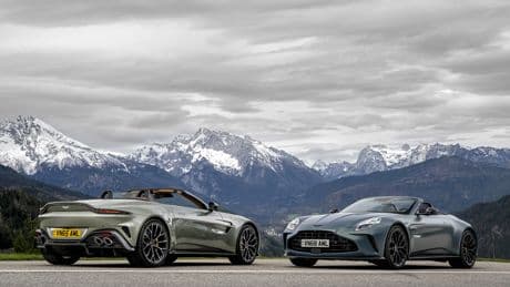 Al volante del Aston Martin Vantage Roadster: homenaje a 75 años de descapotables