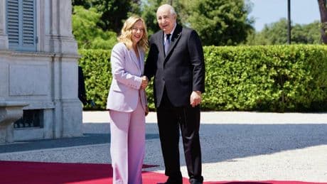 Meloni rilancia il rapporto con l'Algeria. "Così l'Italia sarà hub energetico dell'Ue"