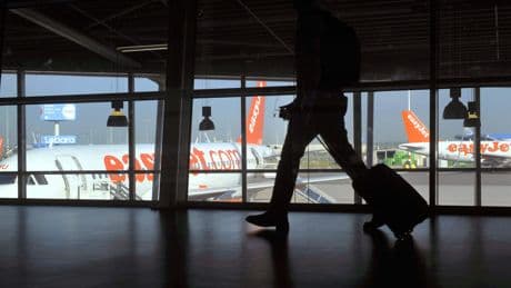 Jacht op te grote tassen: Brits EasyJet-personeel krijgt bonus per betrapte reiziger