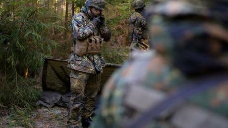 Summer School ☀️: Sind Soldaten die besseren Führungskräfte?