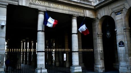 Trois députés contraints de démissionner après avoir été déclarés inéligibles par le Conseil constitutionnel