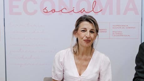 Díaz defiende la actuación del Gobierno en la opa de BBVA ante el expediente de Bruselas
