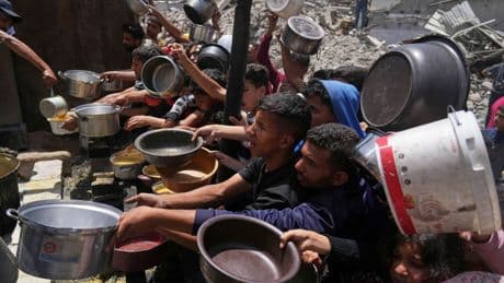 Gaza-Krieg: Berichte: Gaza-Stiftung verteilt erste Hilfsgüter