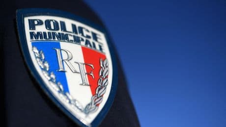 «C’est totalement inacceptable» : deux policiers municipaux violemment agressés lors d’un rodéo urbain à Aix-en-Provence