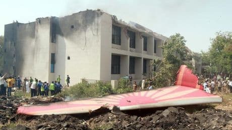 Hallan a un pasajero superviviente del accidente de avión de Air India