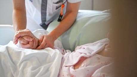 Slovénie : le Parlement adopte la loi sur le suicide assisté