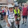 Daar is ze dan! Jekka (88) haalt als oudste Dodentocht-deelneemster de finish: “Ge moet verdomme goe zot zijn”