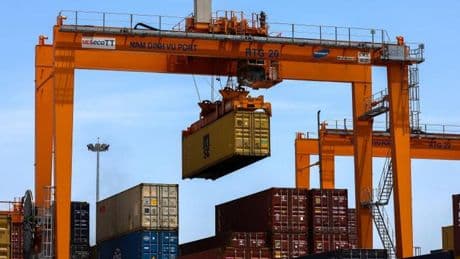 En plein développement, le Vietnam jongle entre les États-Unis et la Chine