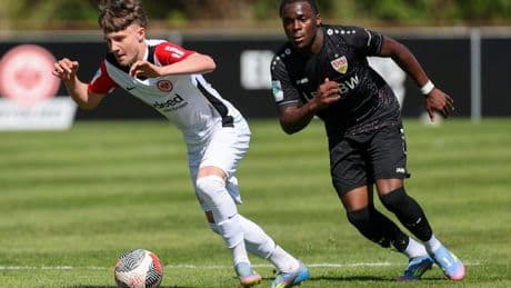 Was Krösche dazu sagt - Eintracht muss Geldstrafe für 14-Jährigen zahlen