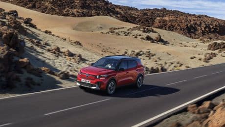 Los modelos híbridos, el Peugeot 208 y el Citroën C3 empujan a Stellantis en Europa