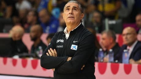 El enfado de Scariolo con la FIBA por un control antidoping "extremadamente irrespetuoso": "Le aconsejo que no lo repitan"