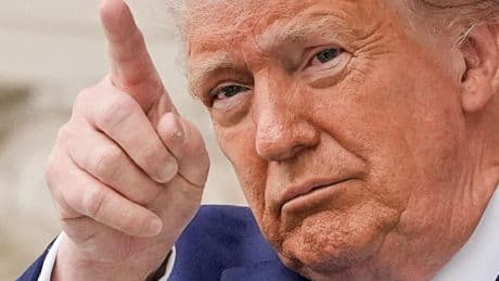 Corruptos, malversadores y golpistas: la larga lista de premiados con el indulto por rendir pleitesía a Trump