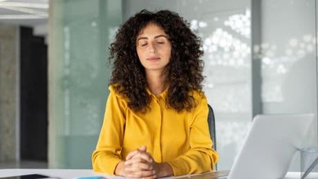 Cinco beneficios profesionales ocultos de la meditación