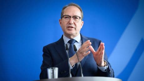 Innenminister legt Entwürfe vor - Mit diesen Gesetzen bricht Dobrindt mit der Ampel
