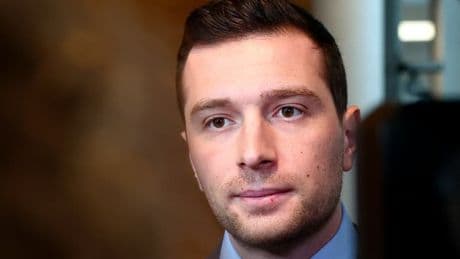Jordan Bardella estime avoir les "qualités" pour la présidentielle 2027 si Marine Le Pen était empêchée