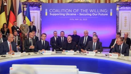 Guerre Ukraine-Russie : le retour en force de l'Europe à la table des négociations