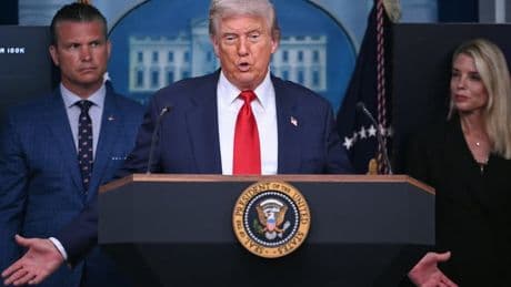 Guerre en Ukraine: Donald Trump estime qu'il "faudra que des territoires soient échangés" entre Kiev et Moscou