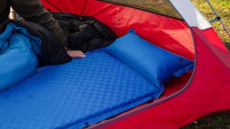 Zelturlaub: Für mehr Komfort beim Campen: Selbstaufblasende Luftmatratzen im Vergleich