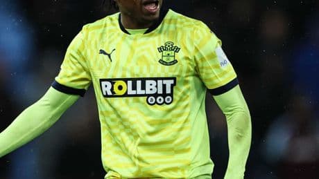 Kyle Walker-Peters'ın gelişi ertelendi!