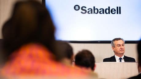 BBVA y Sabadell esperan a que Sánchez aporte más claridad sobre la opa para presentar sus respectivos planes estratégicos