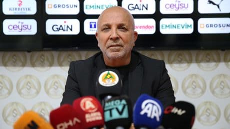 Alanyaspor Başkanı Hasan Çavuşoğlu: "Alanyaspor'u zor gününde bırakmayız"
