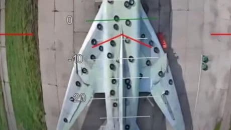 ¿Chapuza o genialidad? Por qué los rusos cubren con ruedas de coche sus aviones de combate