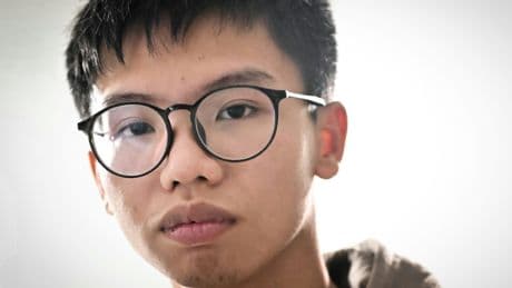 Royaume-Uni : l’ex-militant pro-démocratie hongkongais Tony Chung obtient l’asile politique