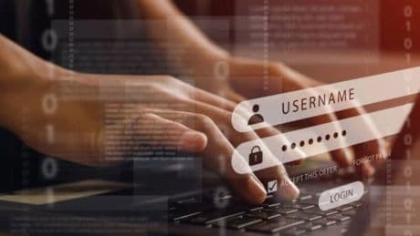 Un hacker revela el truco más sencillo para blindar tus contraseñas y que casi nadie usa: tiene aire español