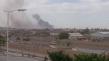 İsrail, Yemen'deki havalimanını vurdu